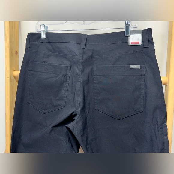 EDDIE BAUER Men’s Navy blue flat front pants size 34/32. - Picture 4 of 12
